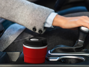 Interpretation of what a car water cup should look like from multiple perspectives? ----Water cup market tester