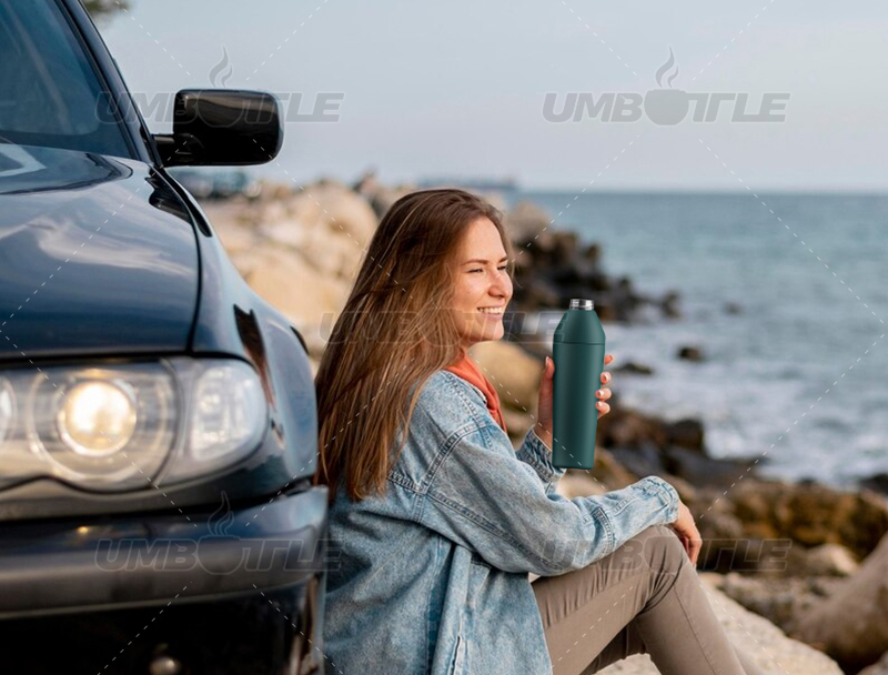 Interpretation of what a car water cup should look like from multiple perspectives? ----Family car driver