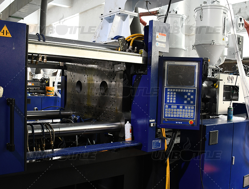 Injection Molding Principles and Practical Analysis of Multi-Color Cup Component Production (Multi-Color Injection Molding Machine Edition)  
