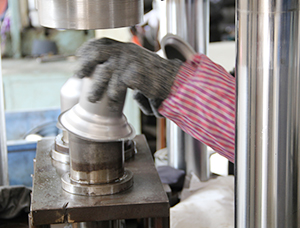 In-Depth Analysis of Stainless Steel Water Bottle Stretching Process --- The Thickness Factor In-Depth Analysis of Stainless Steel Water Bottle Stretching Process --- The Thickness Factor