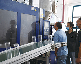 Debugging injection molding machine