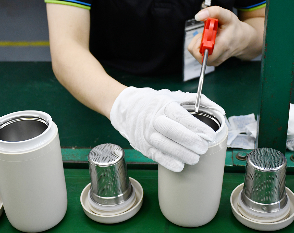 Dust free treatment of water cup